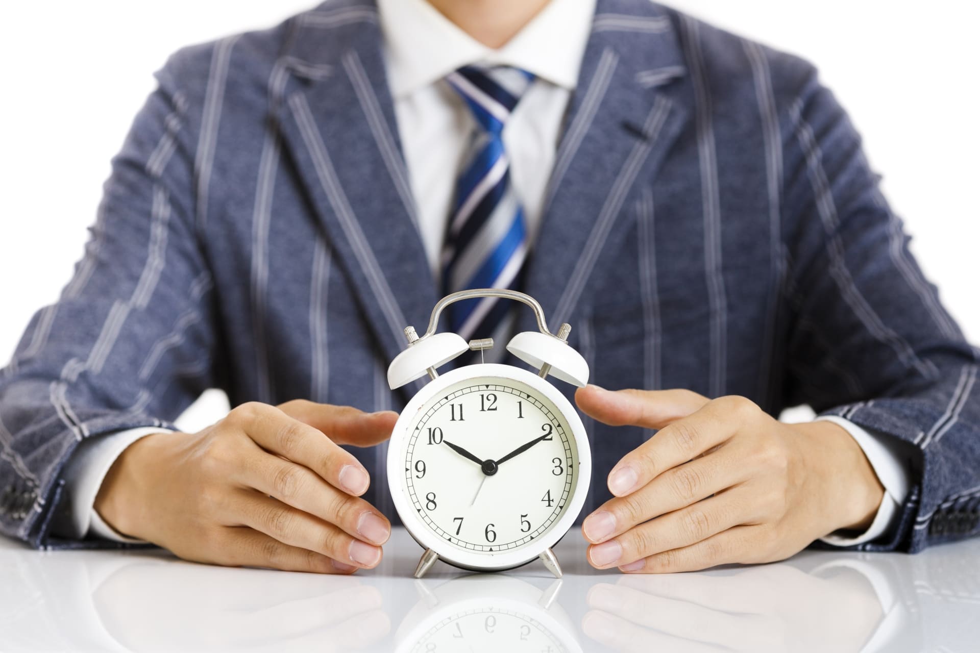 派遣社員の労働時間は何時間？上限時間と労働時間を調整する4つのコツも紹介